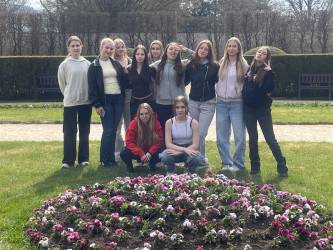 Smyslové orgány v praxi: výuka somatologie v zámecké zahradě